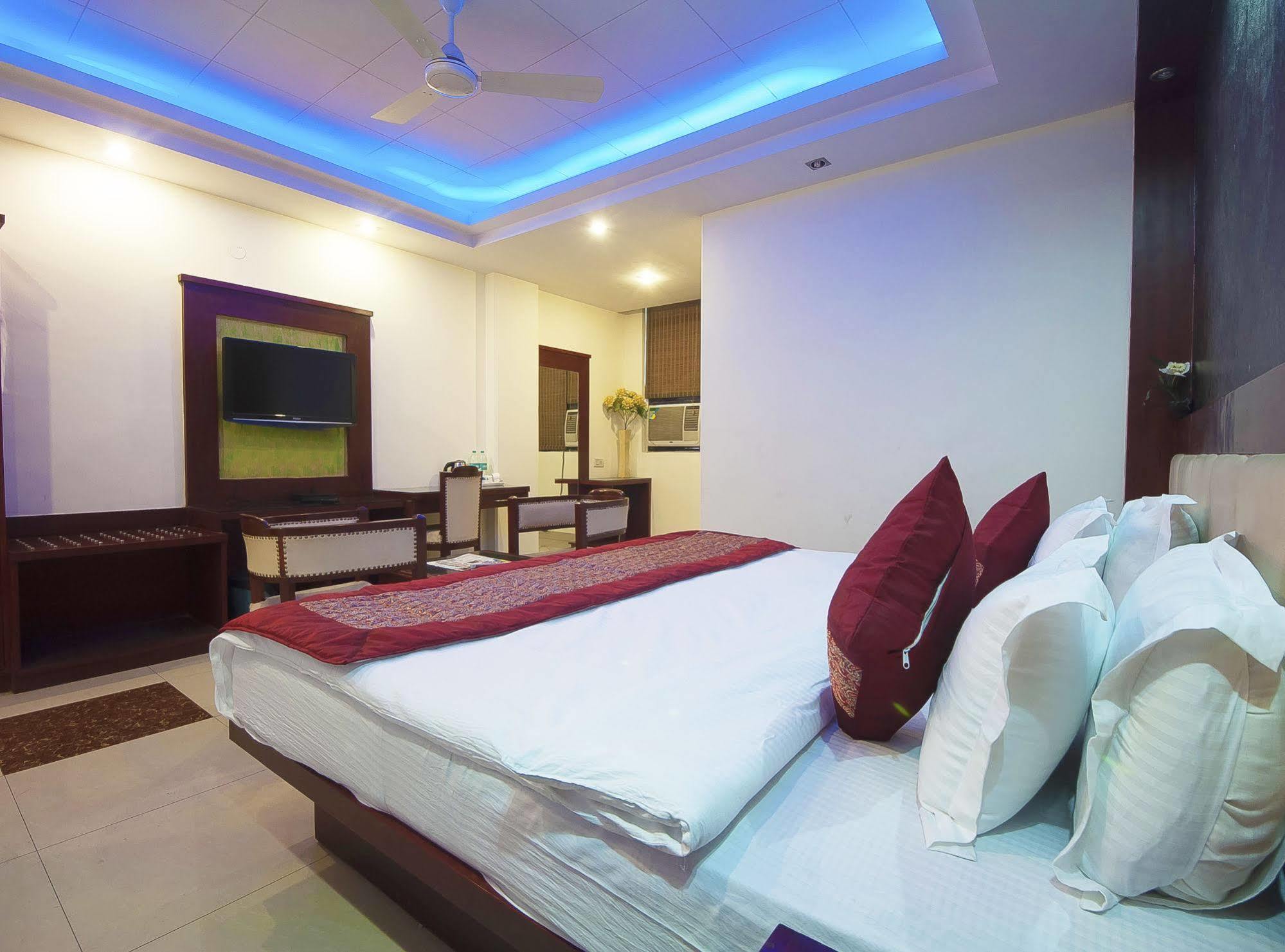 Oyo 3472 Hotel Rama Inn New Delhi Eksteriør bilde